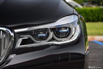 2018款宝马7系740Li 3.0T自动尊享型卓越套装xDrive