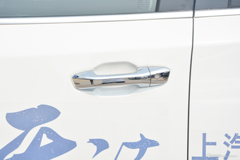 2017上汽大通D90 2.0T自动四驱北极星