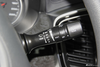 2016款瑞风M4 2.0L手动豪华型