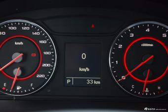 2018款上汽大通G10 PLUS 2.0T自动豪华行政版