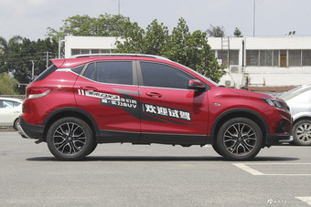 2018款东南DX3 SRG 1.5T自动旗舰型