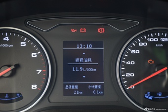 2016款瑞风M4 2.0L手动智能豪华型