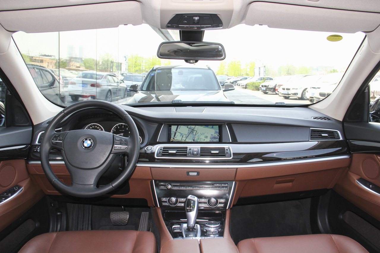 2015款宝马5系GT 2.0T自动528i领先型