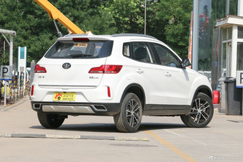 2018款奔腾X40网红版 1.6L手动豪华型