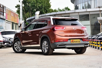 2017款DS 6 1.6T自动豪华版THP160