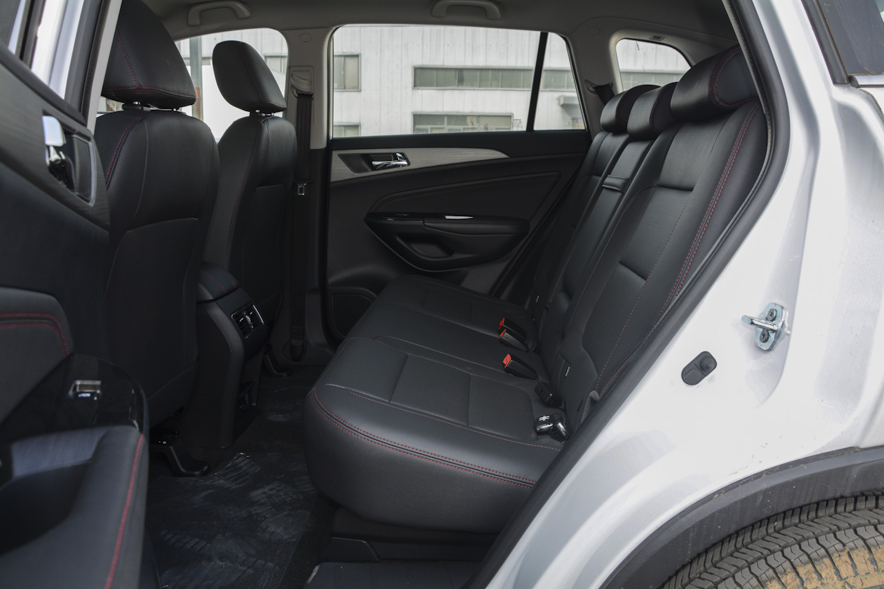 2017款CS75尚酷版1.8T自动四驱豪华型