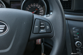 2016款奔腾B50 1.6L手动豪华型