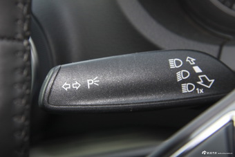 2016款奥迪A3 1.8T自动Limousine 40TFSI豪华型