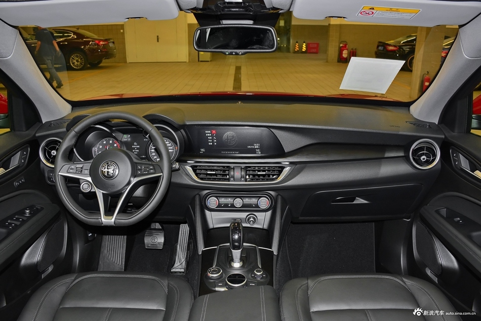 2017款Stelvio 2.0T 200HP自动豪华版