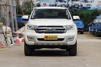 2016款撼路者2.0T自动两驱豪华版汽油 珠光白