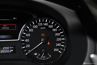 2016款天籁2.5L自动 XL-UpperNAVI Tech智尊版