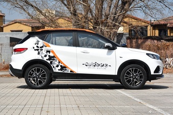 2018款东南DX3 1.5L手动户外版尊贵型