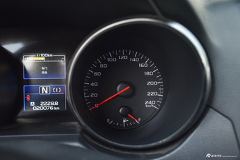 2016款傲虎 2.5L自动经典版