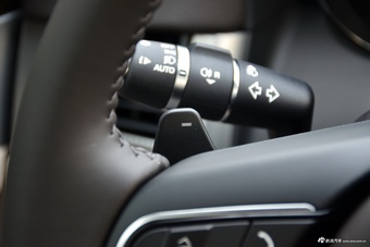 2017款捷豹XFL 2.0T自动200PS豪华版