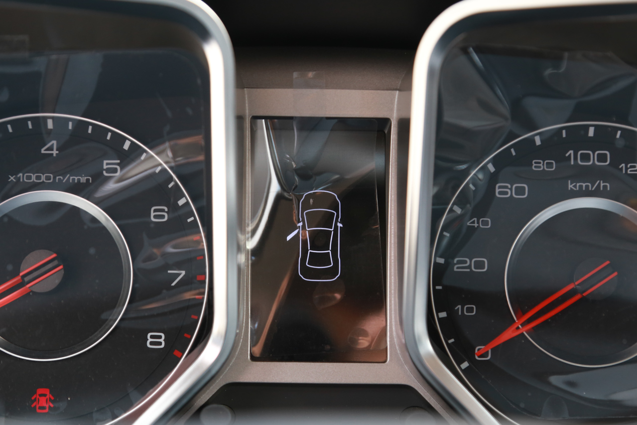 2016款大迈X5 1.5T手动豪华7座型 国五 萨丁白