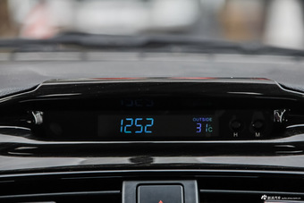 2015款英致737 1.5L手动豪华导航版