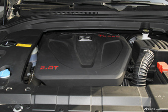 2017款众泰SR9 2.0T自动极致之路版