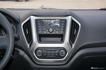 2016款名爵锐行1.5L自动风尚版