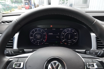 2017款途昂2.0T自动两驱旗舰版330TSI