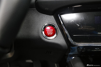 2015款缤智1.8L CVT四驱旗舰型 塔夫绸白