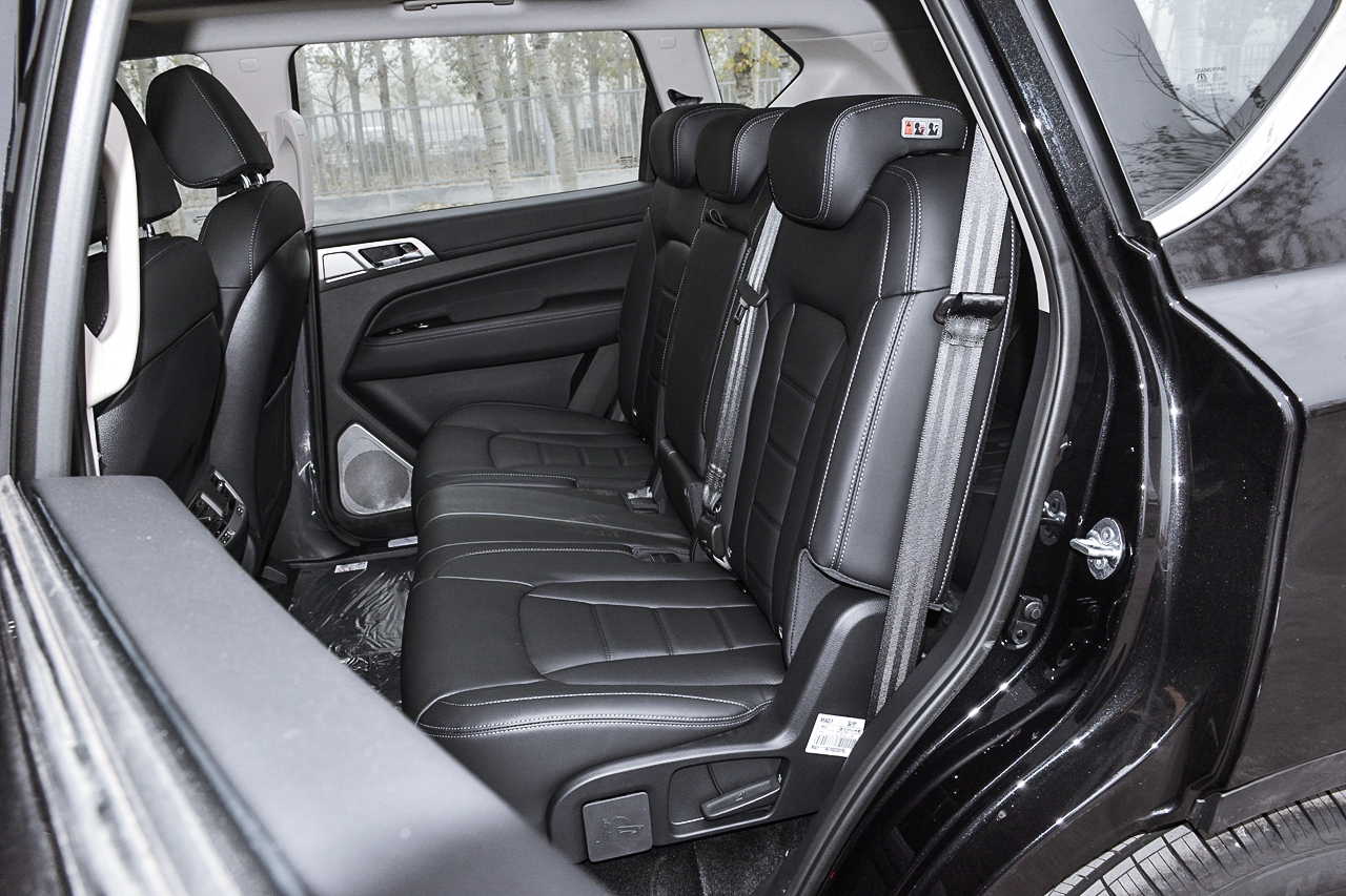 实拍新一代雷斯特 20万级带大梁的硬派越野