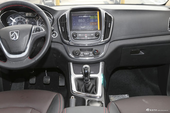 2016款 宝骏560 1.5T手动豪华型