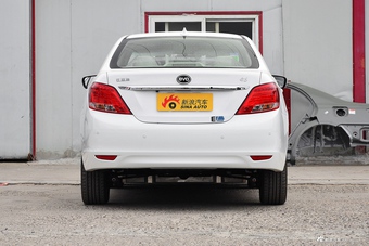 2017款比亚迪e5 300 尊贵型