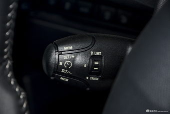 2016款东风标致408 1.6T自动豪华版