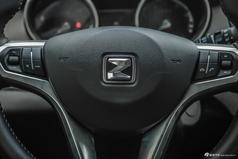 2016款众泰SR7 1.5T自动魔方之心版