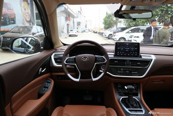 2018款北汽幻速S7 1.5T 自动尊贵型