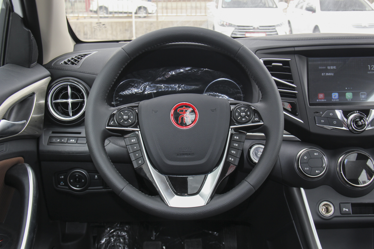 2018款比亚迪宋1.5TID手动智联尊享型