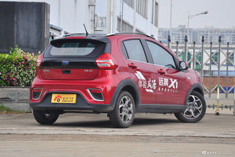 2017款吉利远景X1 1.3L自动玩家版