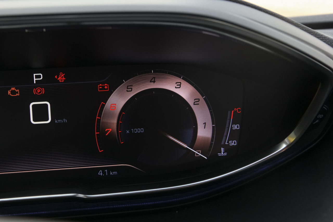 2017款标致4008 1.6T自动350THP精英版