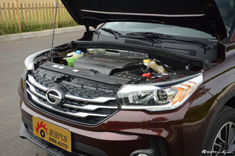 2017款传祺GS4 1.3T手动两驱精英版200T