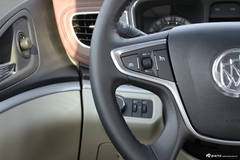 2017款GL8 2.5L自动豪华型