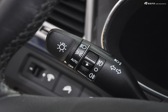 2015款全新胜达2.0T自动两驱智能型 5座