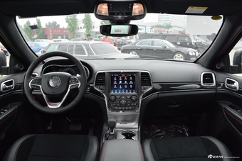 2018款大切诺基3.6L自动高性能四驱版图片