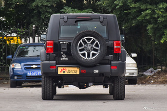 2016款北京BJ40L 2.3T自动四驱尊享版