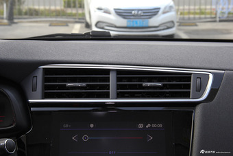 2018款DS 6 1.6T自动30THP致尚型