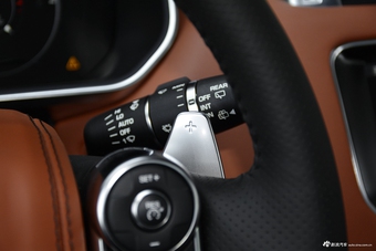 2017款揽胜运动版3.0自动V6锋尚创世版Dynamic