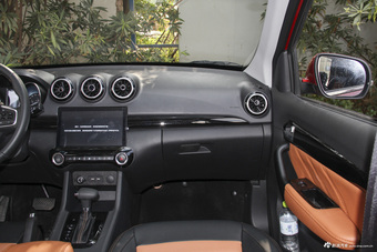 2016款凯翼V3 1.5L自动智联III