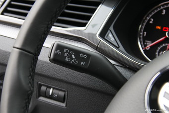 2017款帕萨特1.8T自动御尊版330TSI DSG