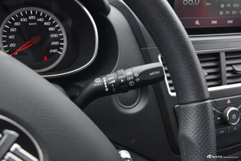 2018款奔腾X40网红版 1.6L手动舒适型