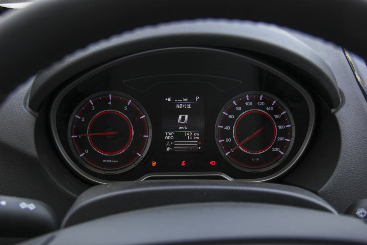 2018款海马S5 1.5T CVT尊贵型