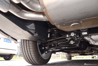 2018款宝马3系2.0T自动320Li 领先型豪华套装