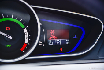 2016款荣威e550 1.5L自动旗舰版