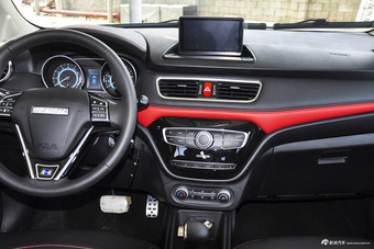 2016款哈弗H1 1.5L自动舒适型蓝标改款 钛白