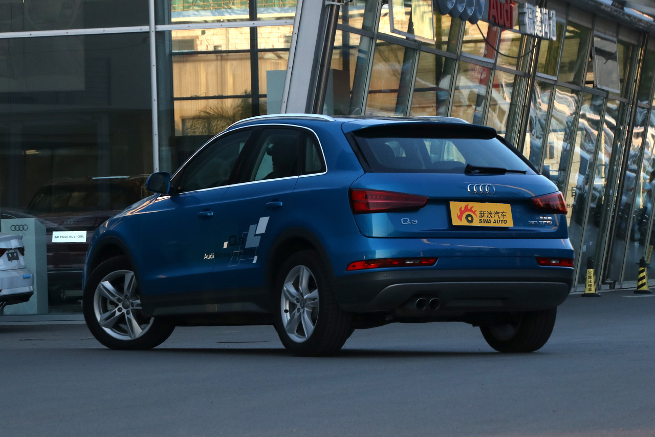 2018款奥迪Q3 30周年年型 35 TFSI时尚型