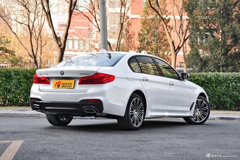2018款宝马5系改款2.0T自动530Li领先型M运动套装