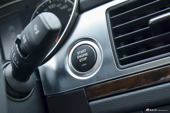 2016款众泰Z700 1.8T手动典雅型